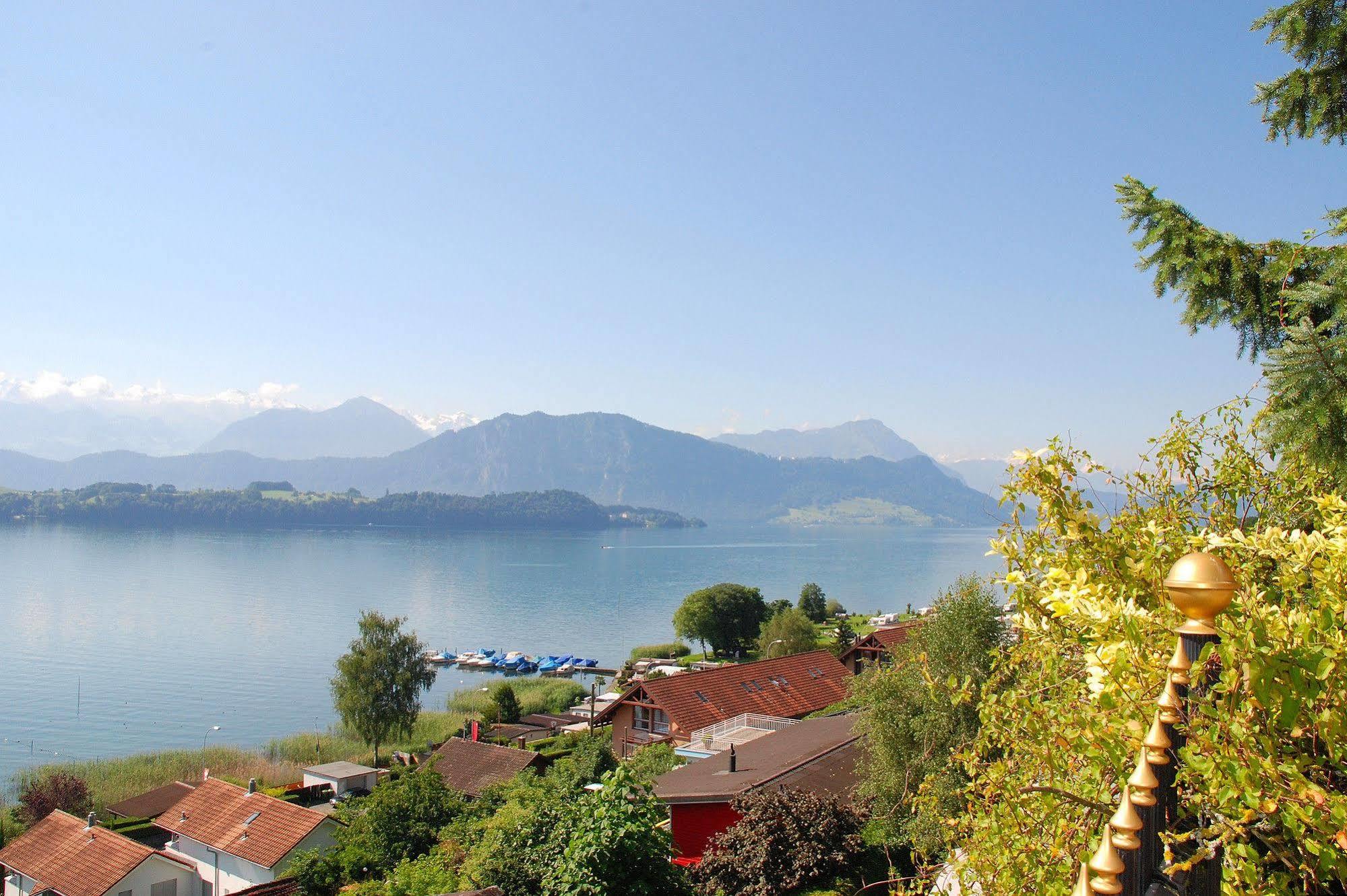 Swiss-Chalet Merlischachen - Romantik Schloss-Hotel Am See Küssnacht 외부 사진